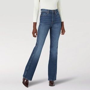 Wrangler  Westward 626 High Rise Bootcut Jean:Twin Bridges size 32/30